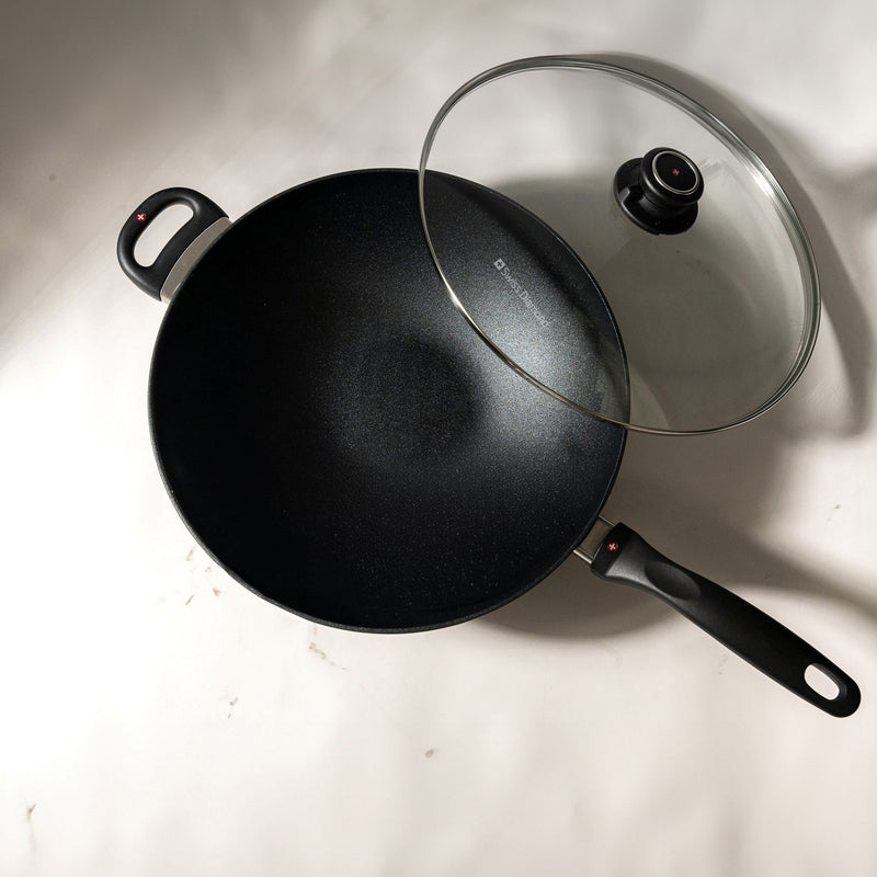 XD Nonstick Wok with Glass Lid - Swiss Diamond